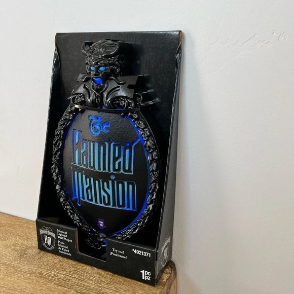 New Disney Haunted Mansion Logo Magical Light up Wall Plaque Halloween M… - Picture 5 of 7